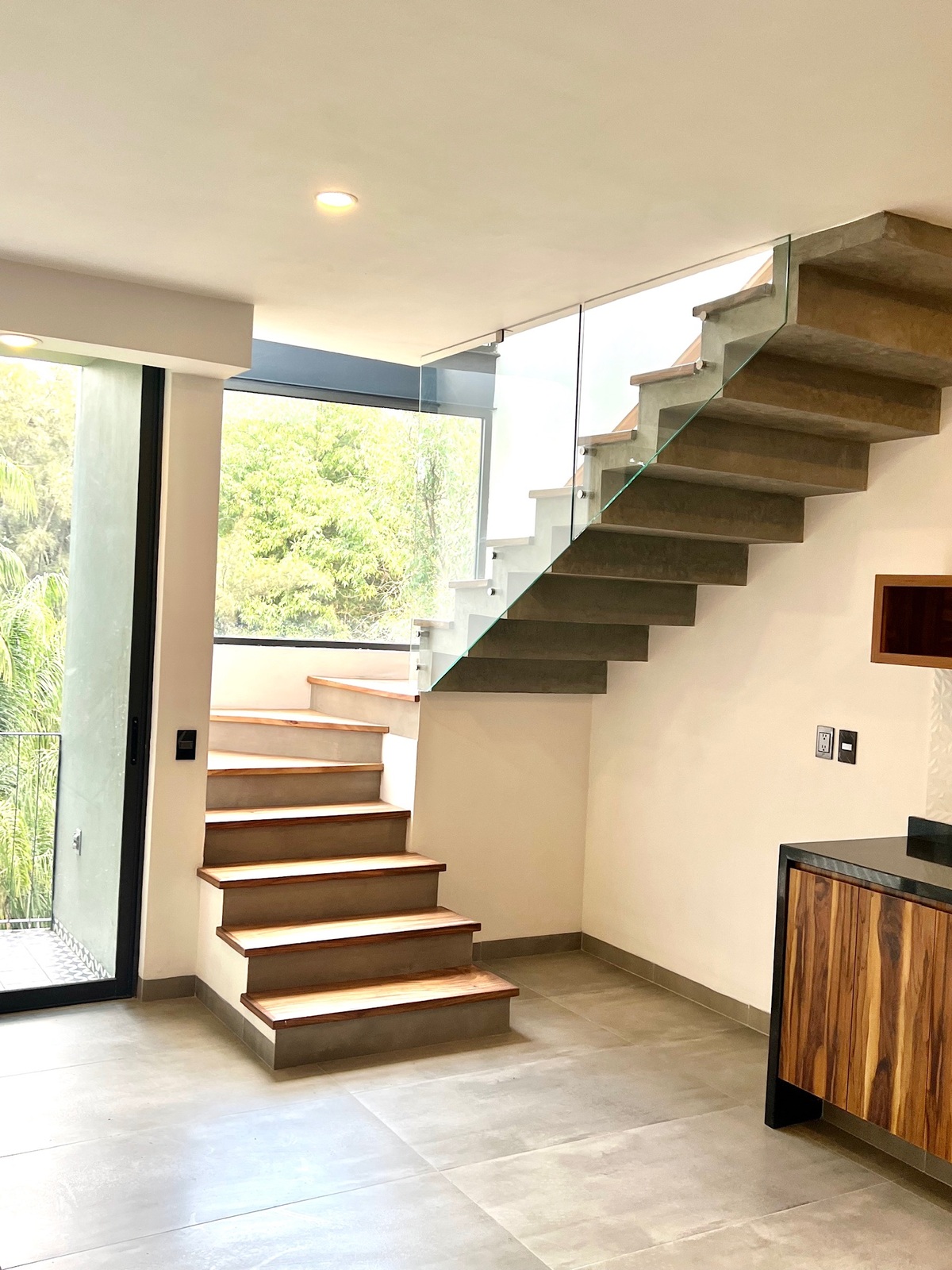 4 de 31: Escalera panorámica