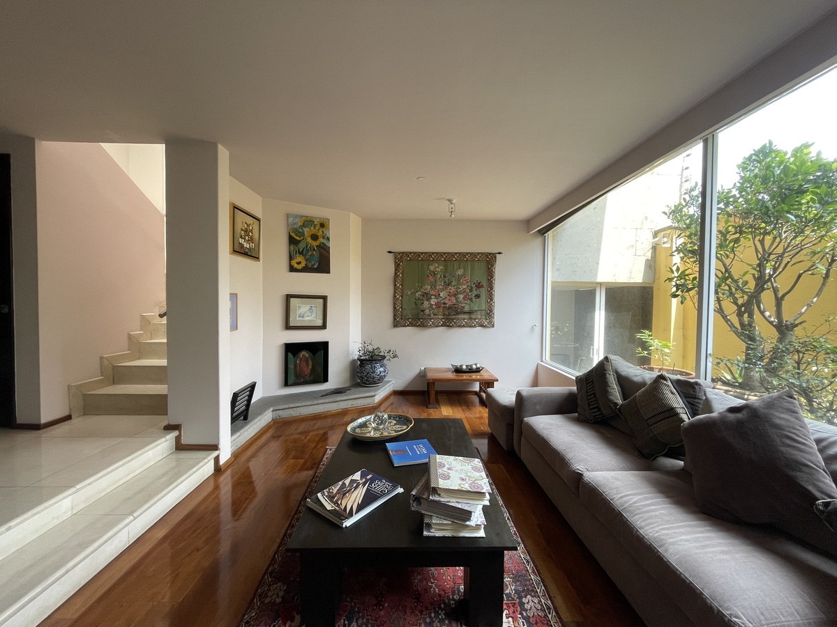 Casa en Venta en Lomas De Jazmin con 3 Recámaras, 3 Baños y 410 Metros Cuadrados
