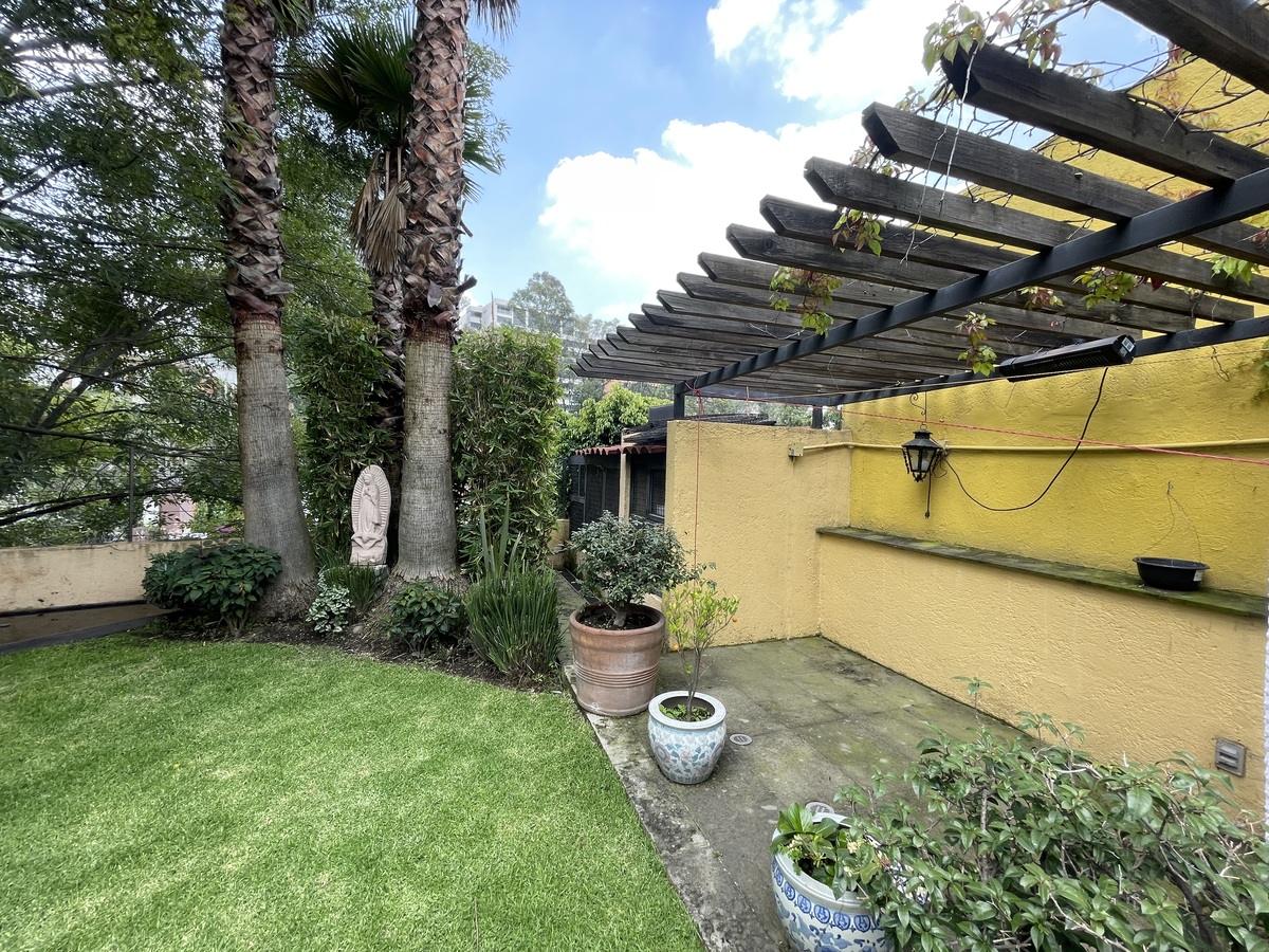 Casa en Venta en Lomas De Jazmin con 3 Recámaras, 3 Baños y 410 Metros Cuadrados Casa en Venta en Lomas De Jazmin con 3 Recámaras, 3 Baños y 410 Metros Cuadrados