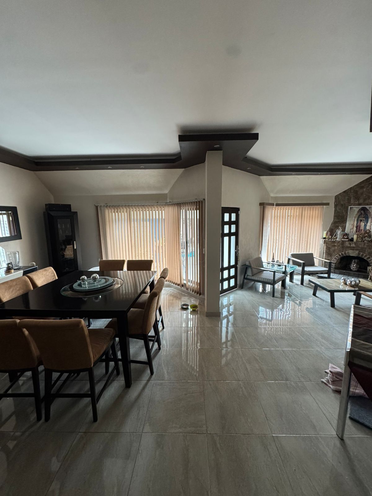 8 de 18: Sala comedor