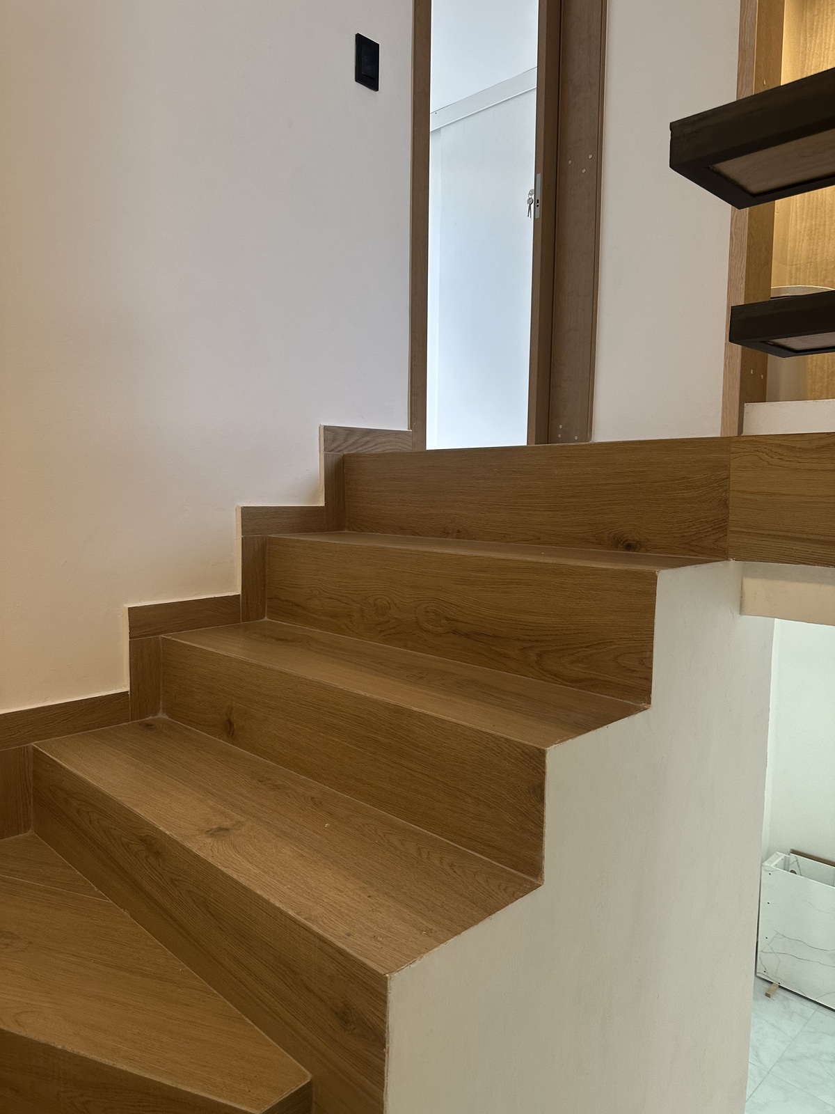 13 of 29: escaleras a segundo nivel