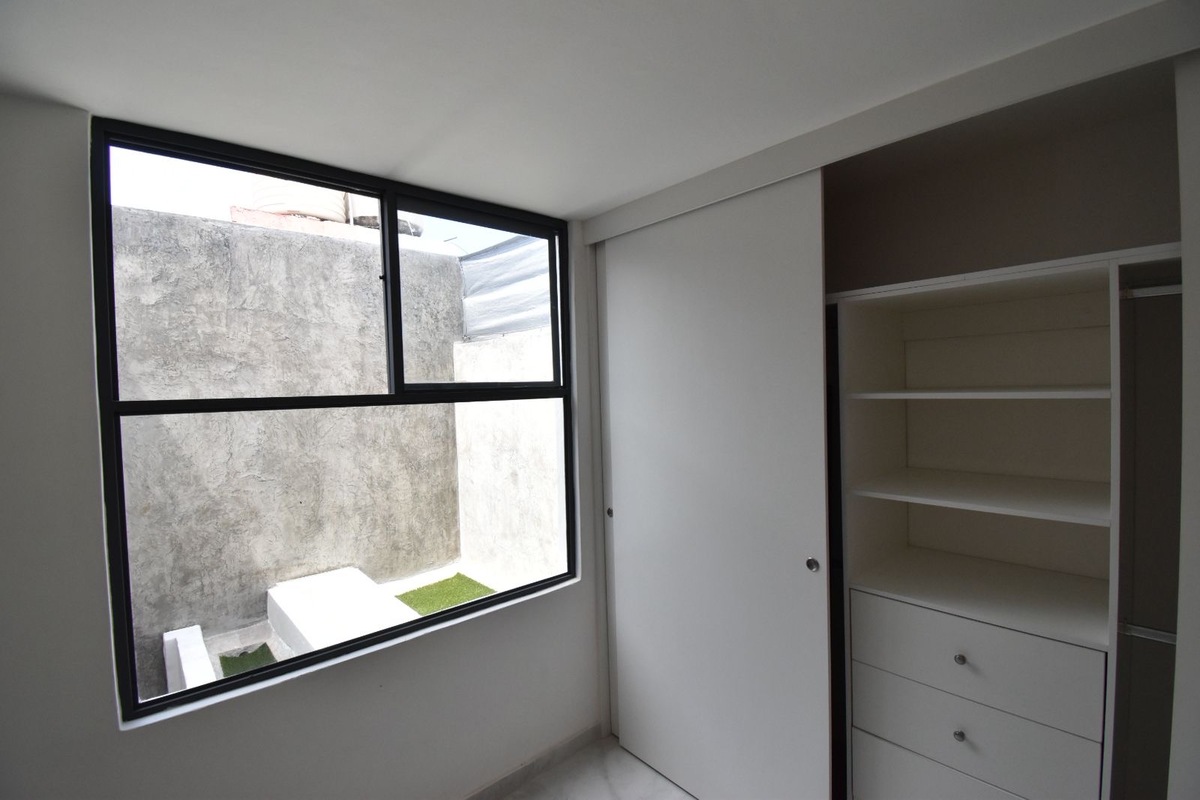 15 of 29: Recamara 3 closet de pared a pared (cabe recamara King Size)