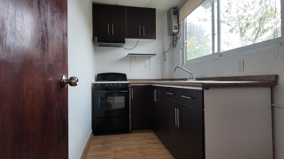 4 of 18: edificio B Piso 2 cocina