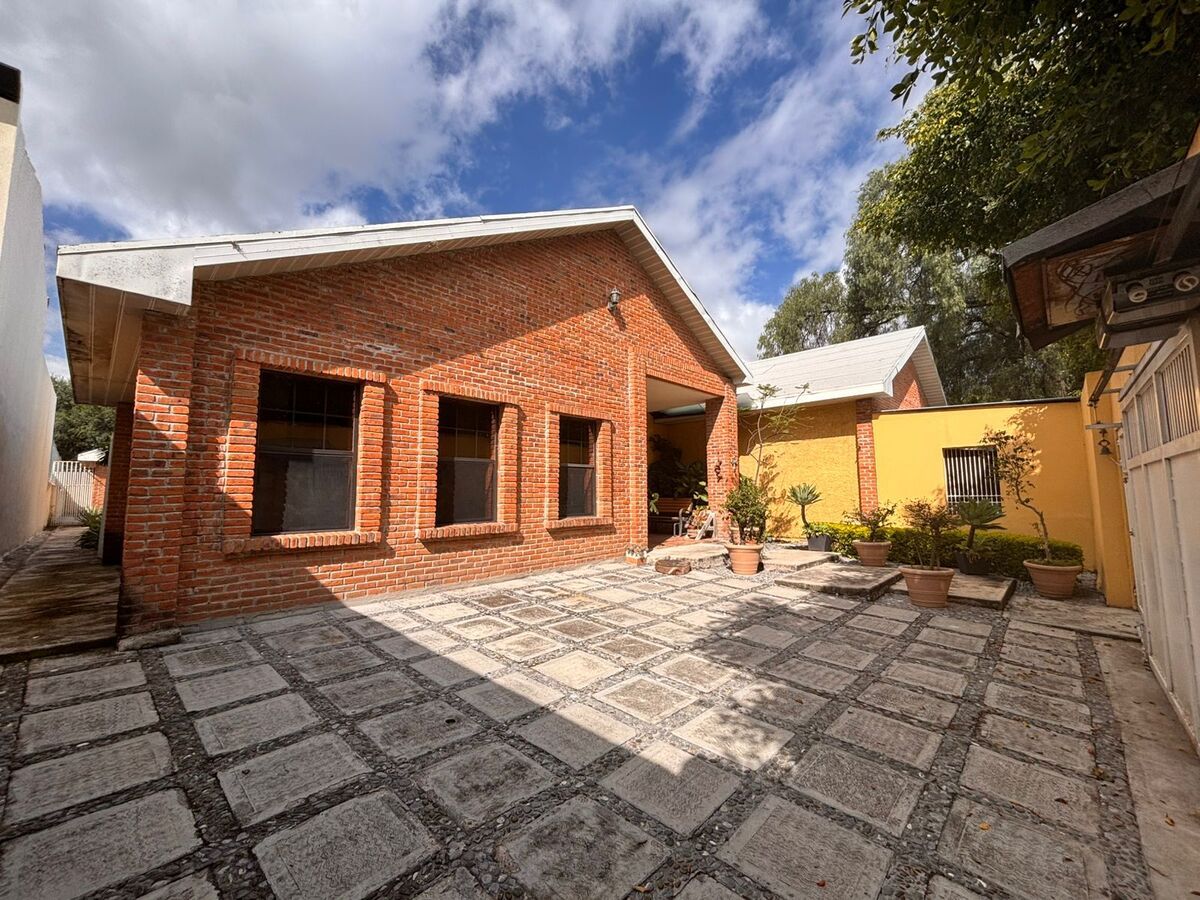 Venta de Casa en Jurica - foto 2