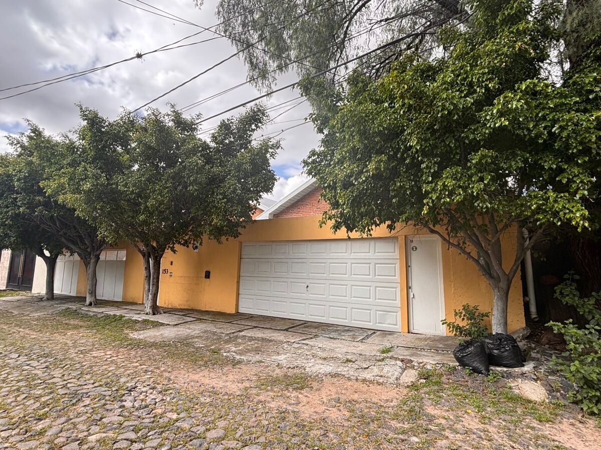 Venta de Casa en Jurica - foto 1