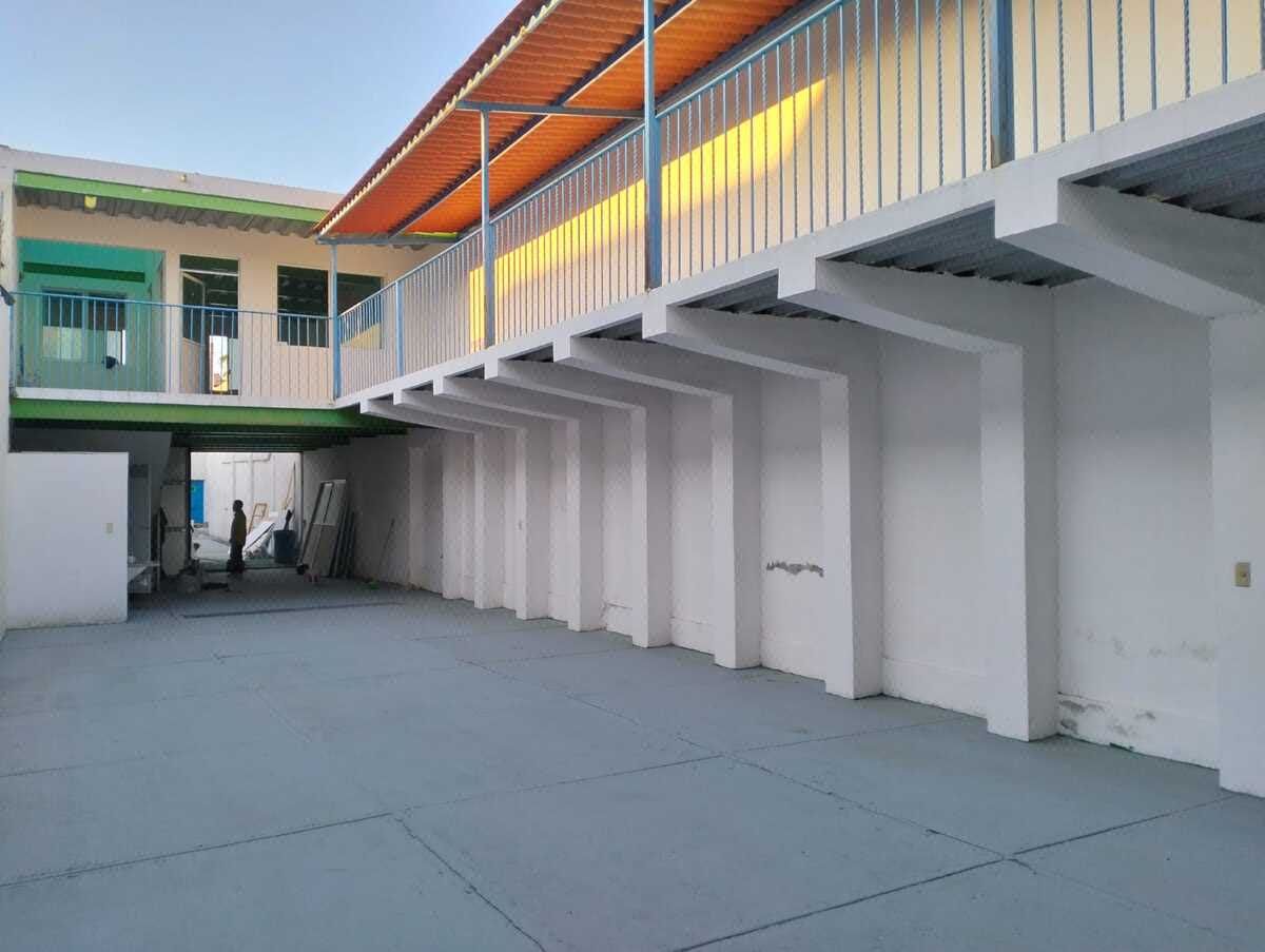 Renta y Venta de casa-escuela en el centro de queretaro