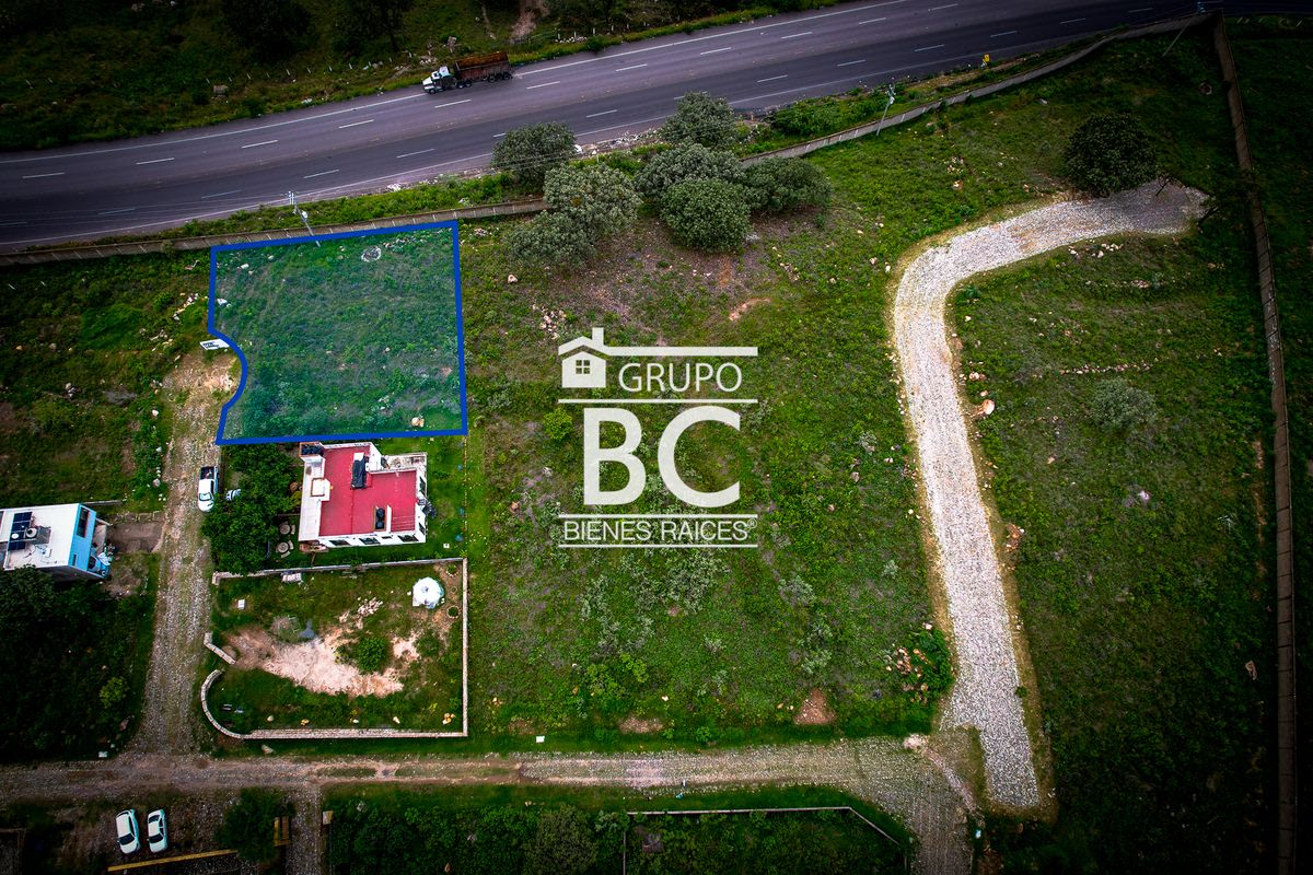 Terreno en Venta en Hacienda Monticello (1,120 m²) - foto 1