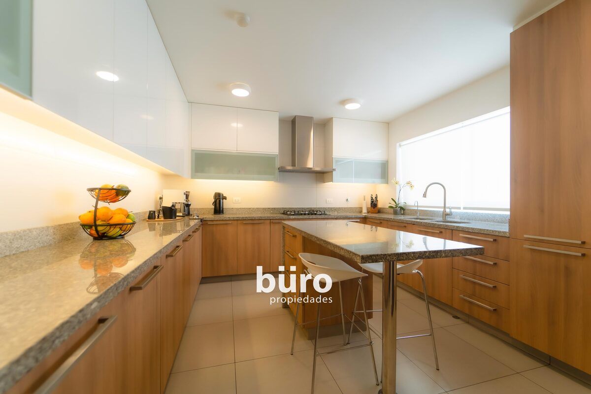 7 de 25: Amplia Cocina