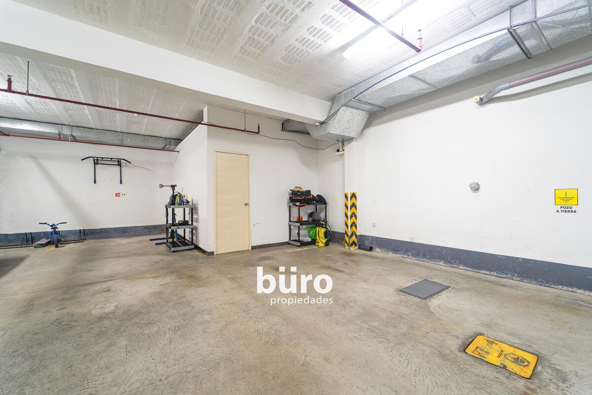 21 de 25: 2 Cocheras Lineales para 4 autos y 1 Depósito adicional