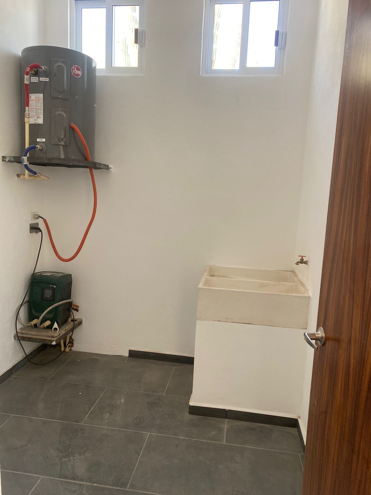 13 de 32: CUARTO DE SERVICIO