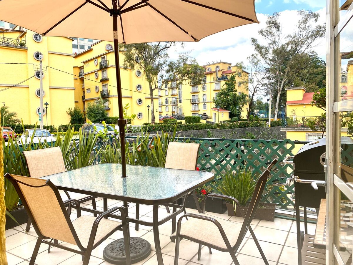 1 of 27: Terraza