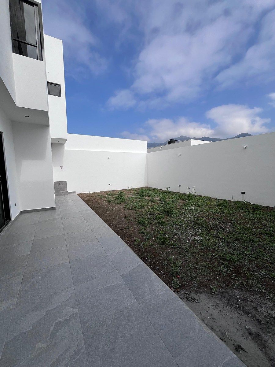 House in Amorada Privada Residencial, Santiago, photo 3 of 47