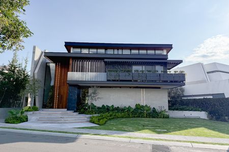 EB-UE4312