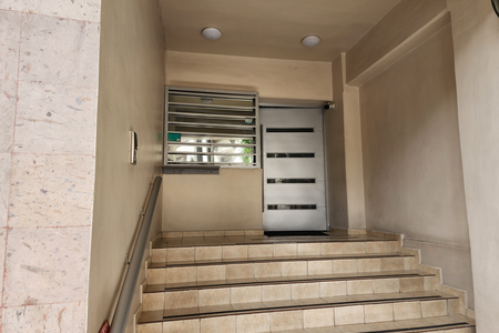 EB-UE4350