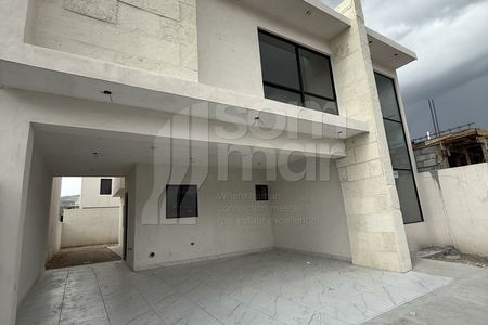 EB-UE4413