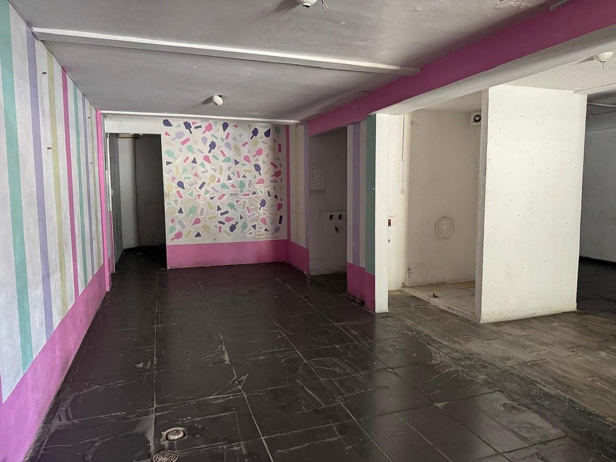 LOCAL COMERCIAL À VENDA EM VIVEROS DE LA LOMA, TLALNEPANTLA DE BAZ, foto 1 de 11