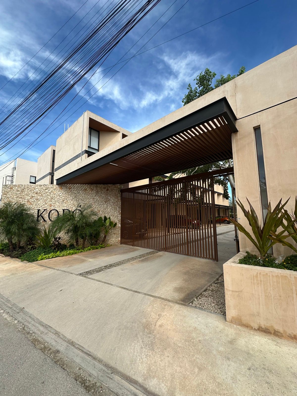 Departamento amueblado en venta en KOPÓ a una cuadra de periférico norte - foto 1