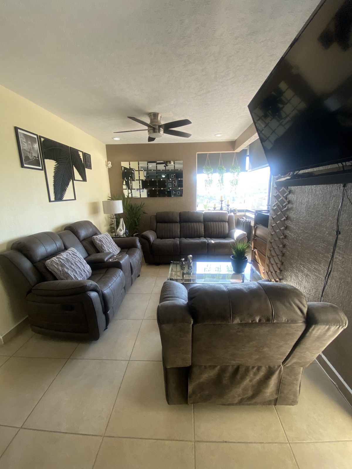 5 de 27: Sala