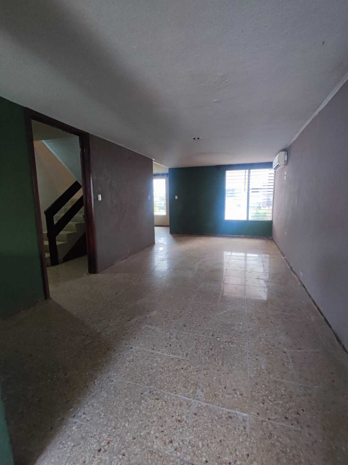2 of 10: Sala y comedor de corrido