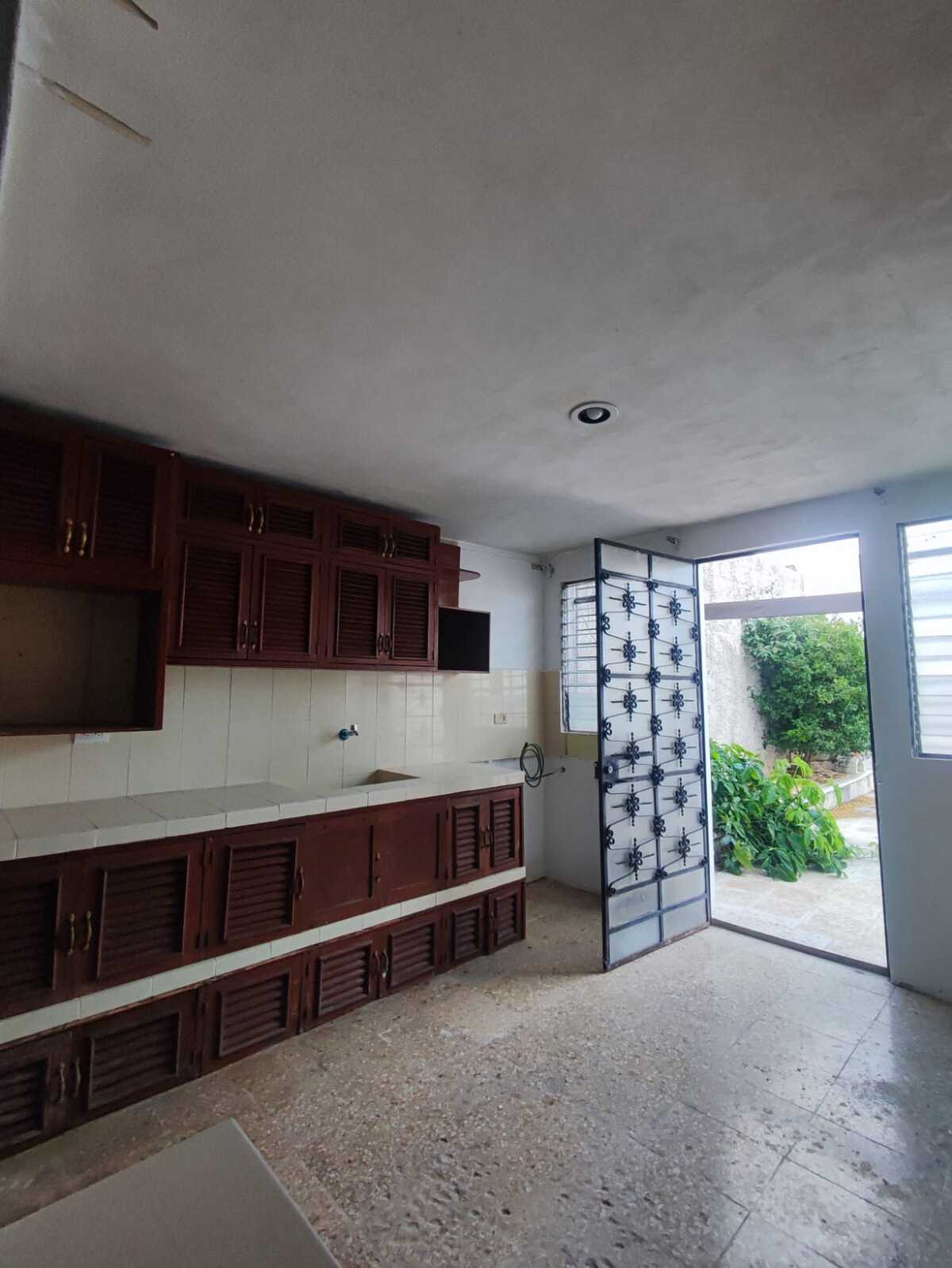 6 of 10: Cocina
