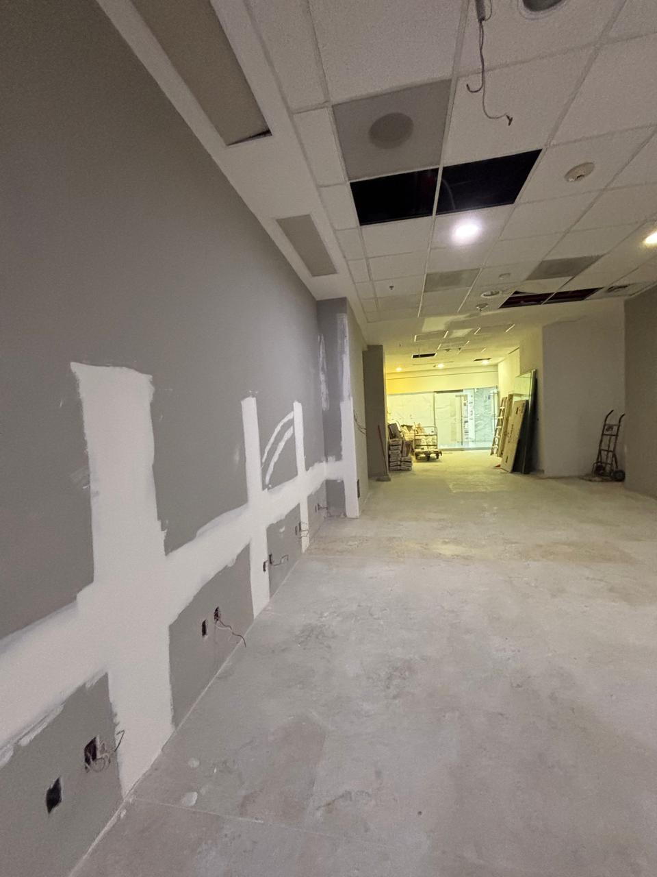 6 of 10: Interior