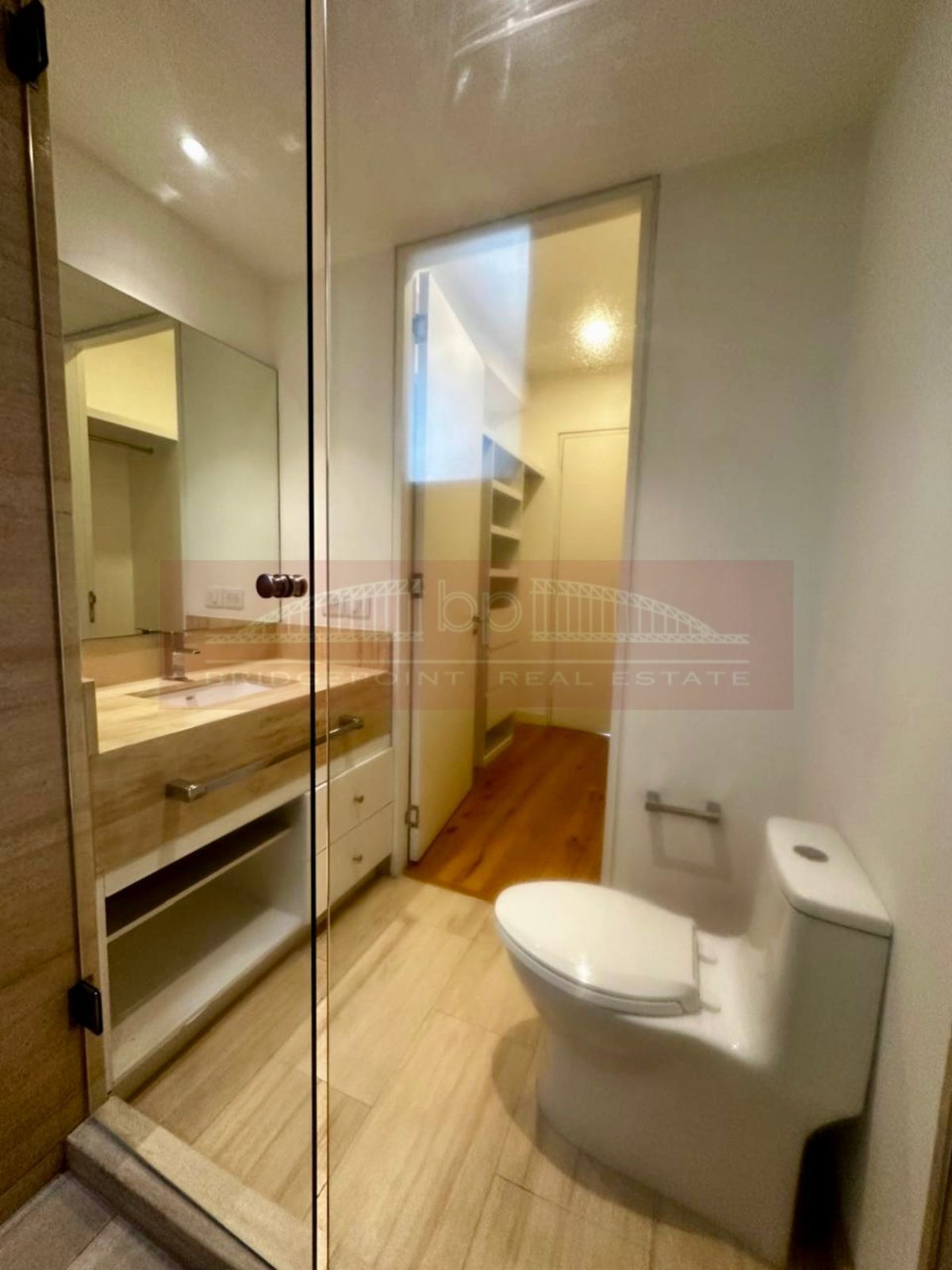 38 de 47: Baño recámara principal