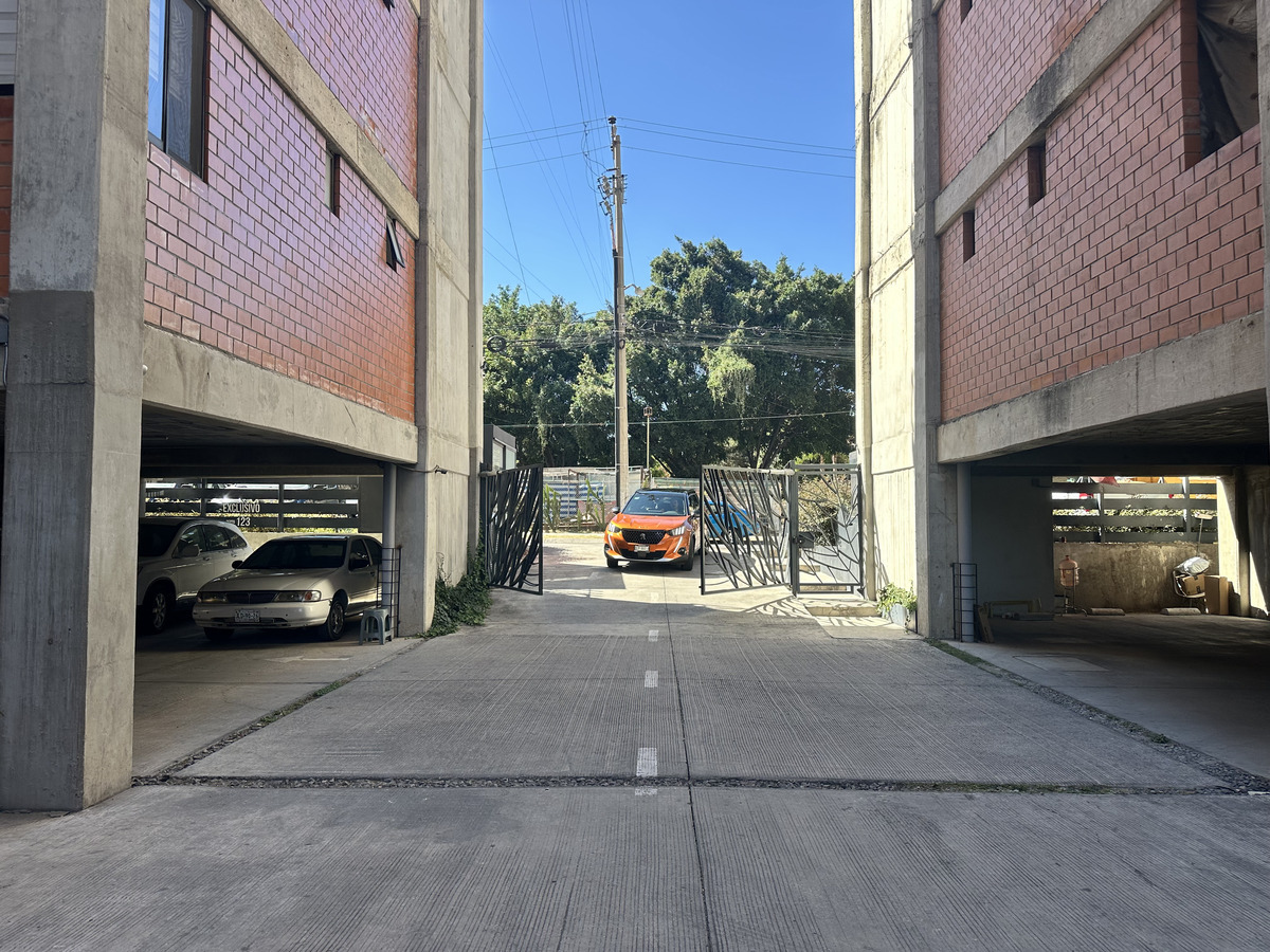 2 de 8