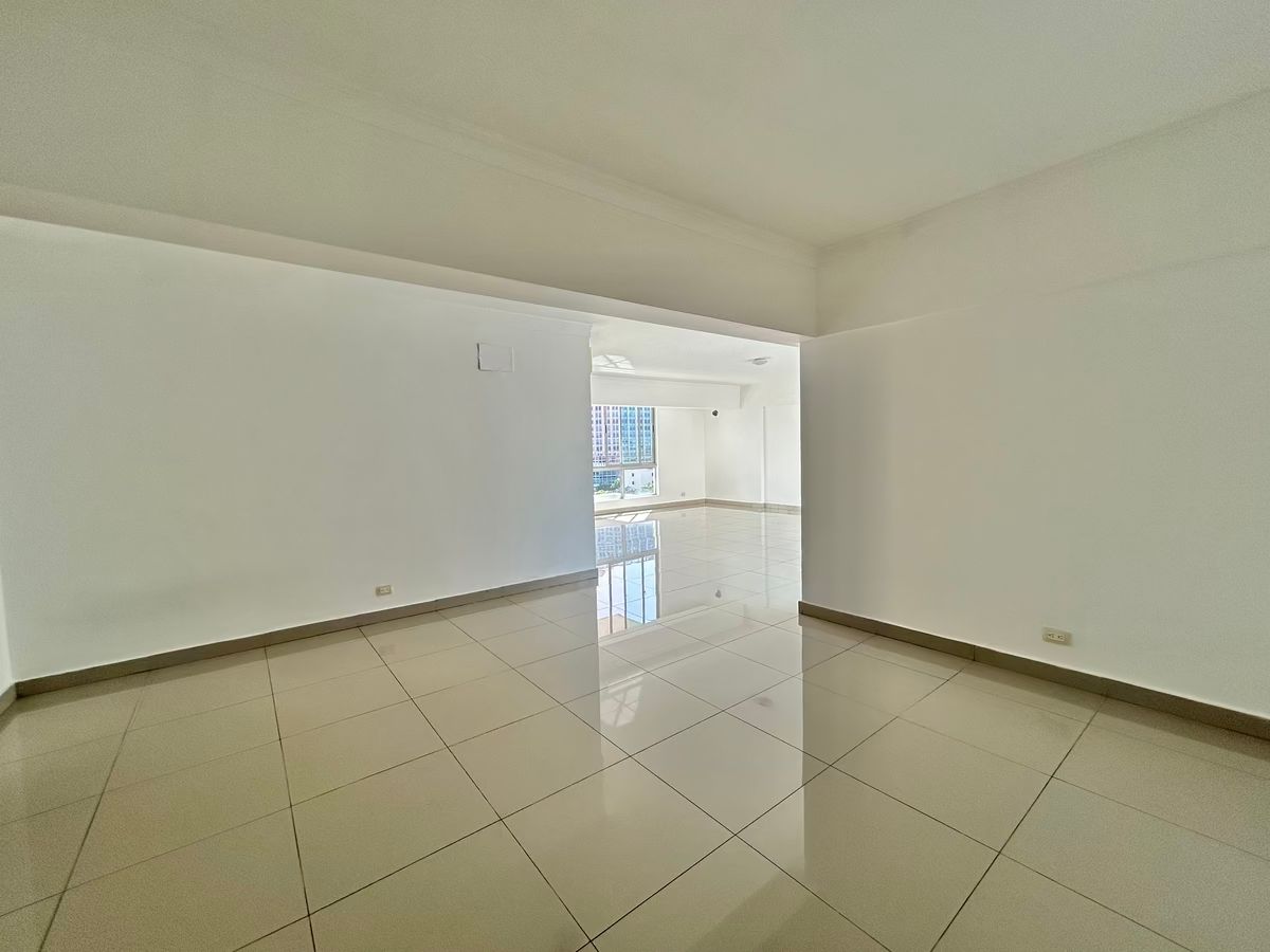 14 de 16: Salón multiuso