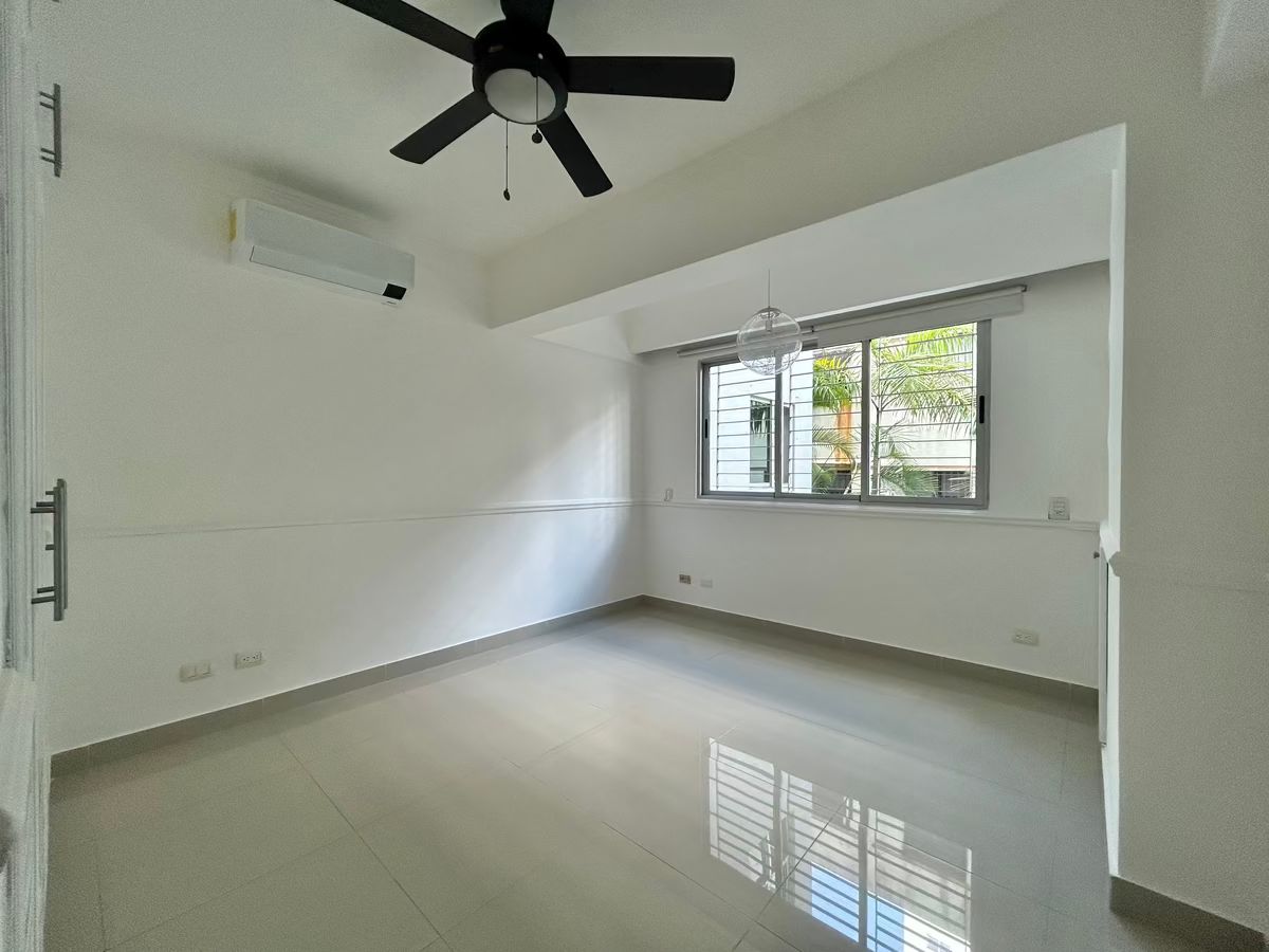 7 de 16: Habitación secundaria