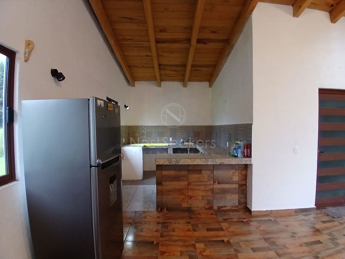 Casa em Godínez O Tehuastepec, Valle de Bravo, foto 3 de 8