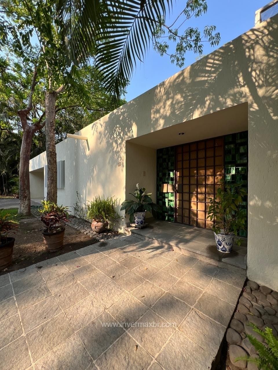 Residencia en Colima, en exclusivo condominio - Amplios espacios