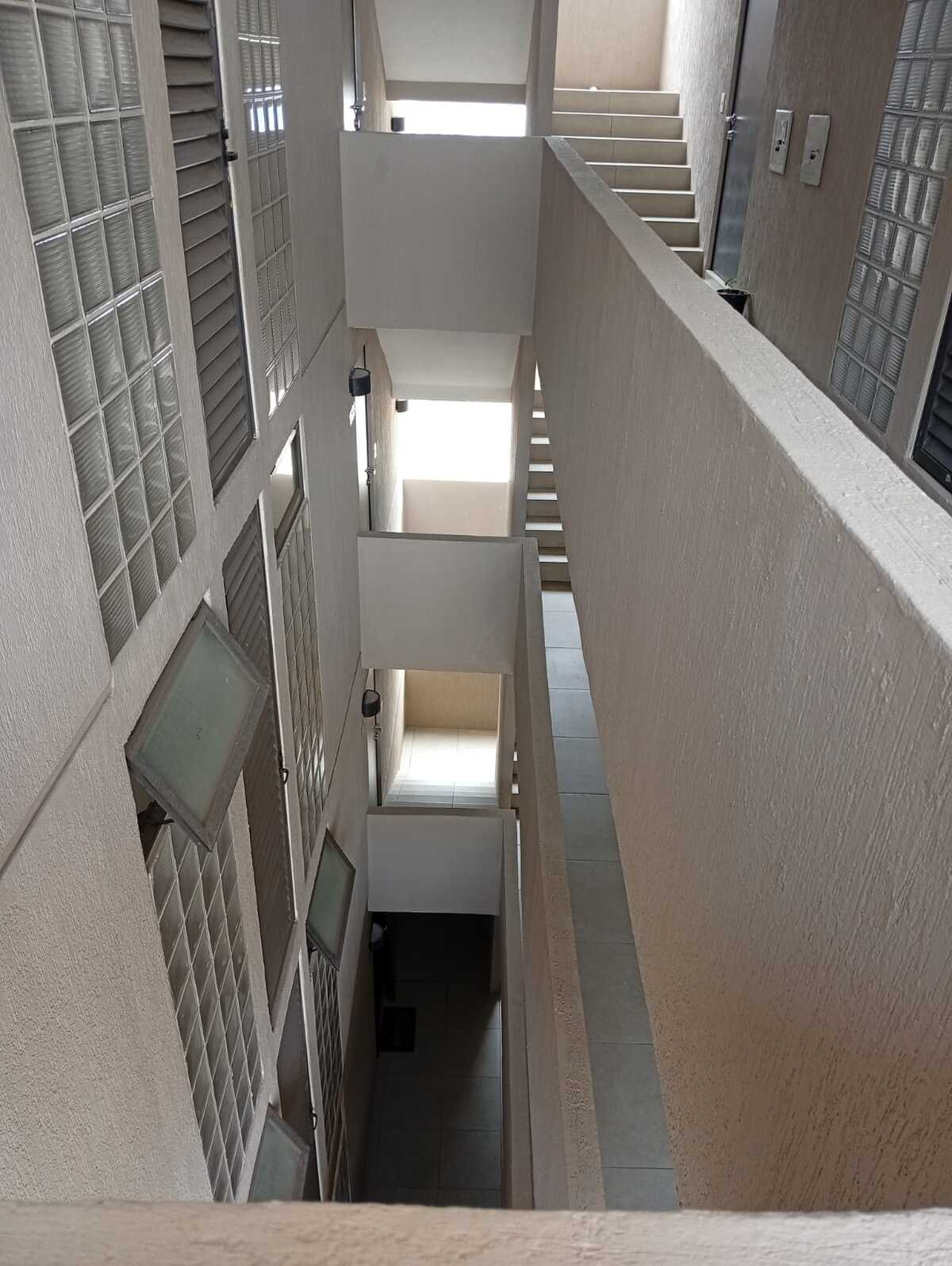 4 de 35: Area de escaleras