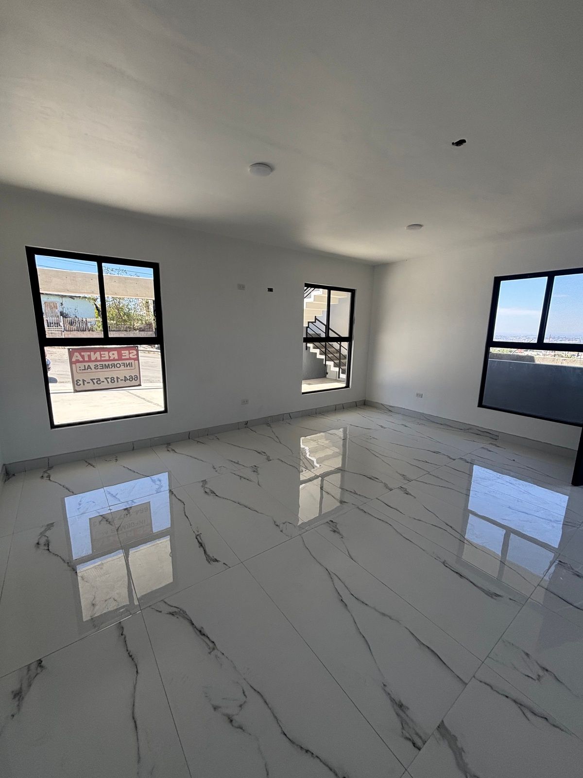 5 of 22: Área de sala