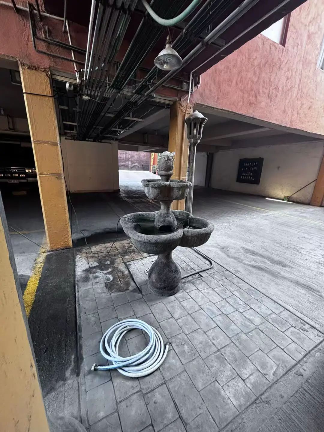 12 de 14: Estacionamiento