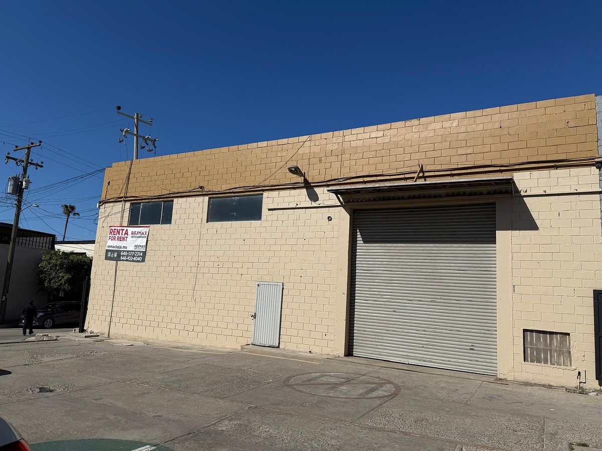 WAREHOUSE FOR RENT IN ACAPULCO FRACC., photo 1 of 6