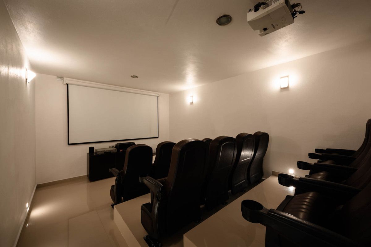 10 de 18: Cine (sótano)