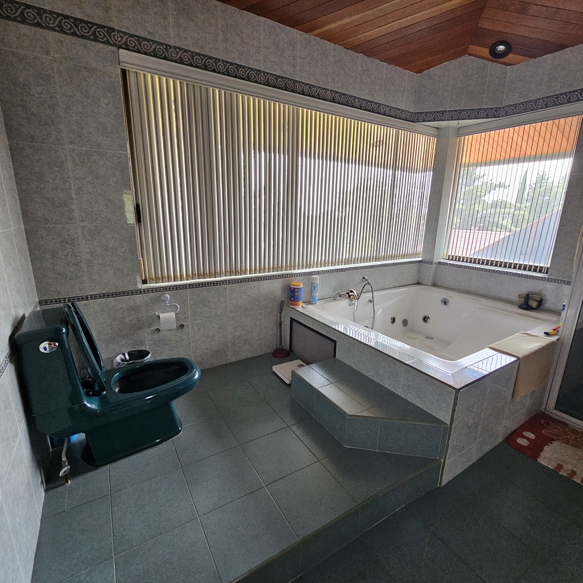 31 of 46: Baño con Jacuzzi