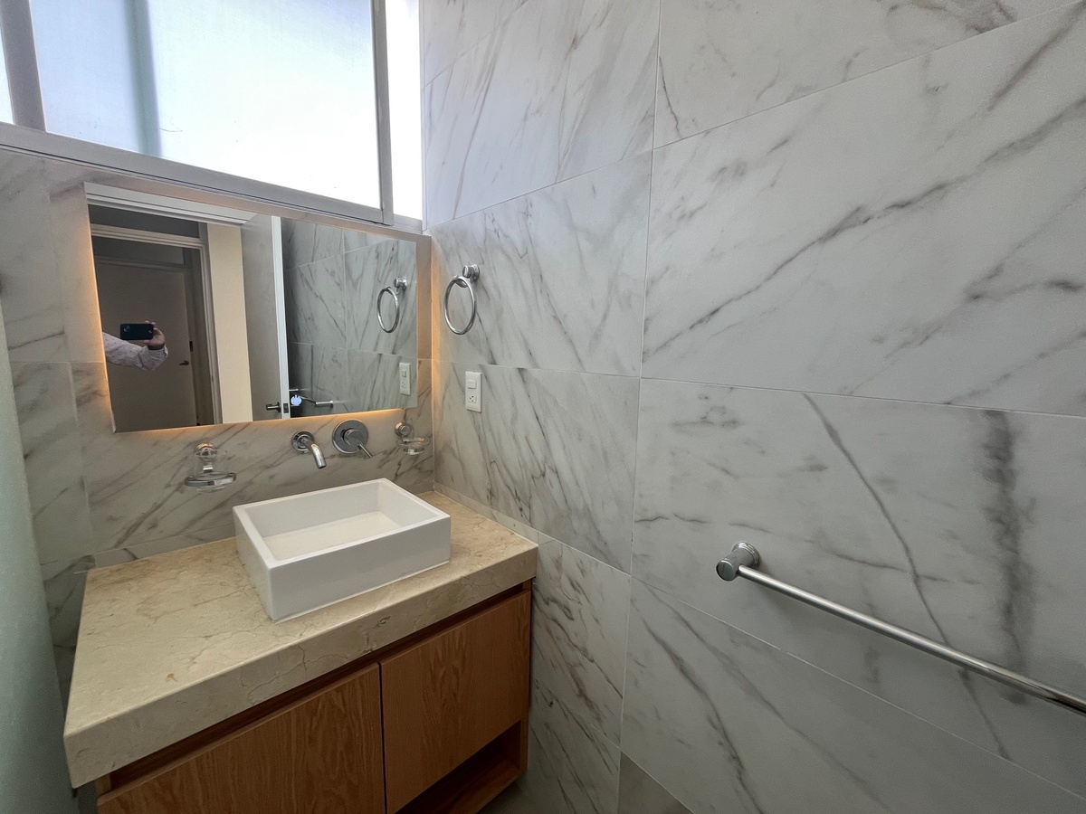 25 de 41: baño completo habitación 3