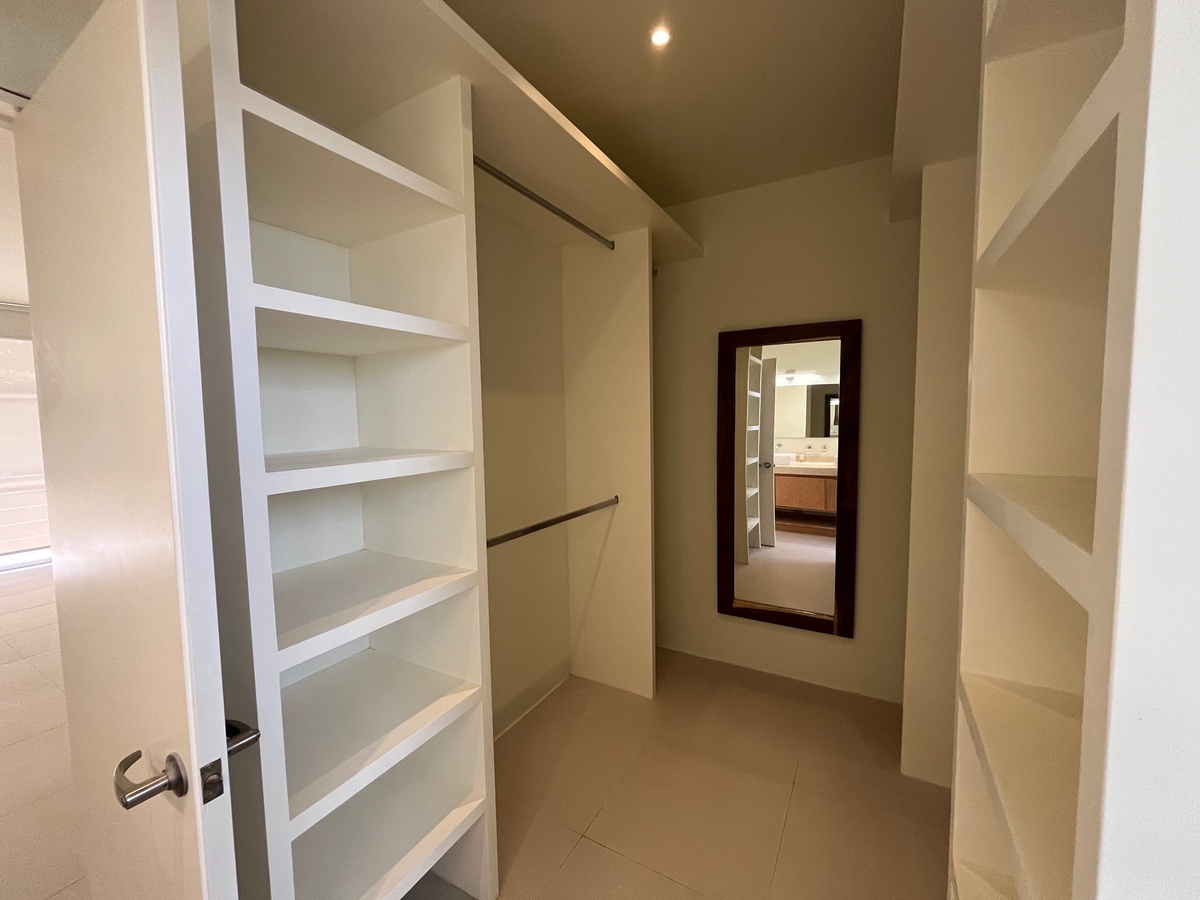 19 de 41: baño con vestidor