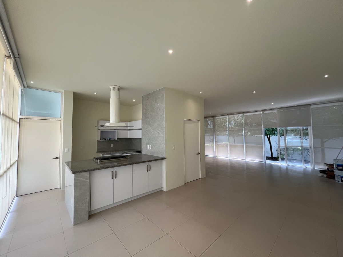 13 de 40: sala, comedor y family room en un espacio integrado