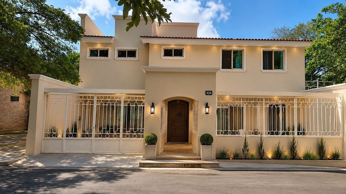 Amplia casa en venta dentro de Mérida | KTA |, foto 1 de 18