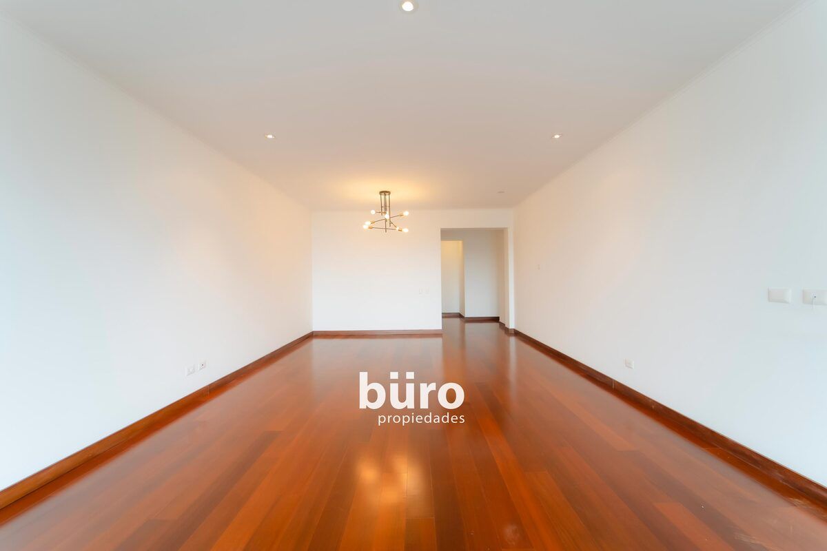 4 de 29: Sala y comedor.