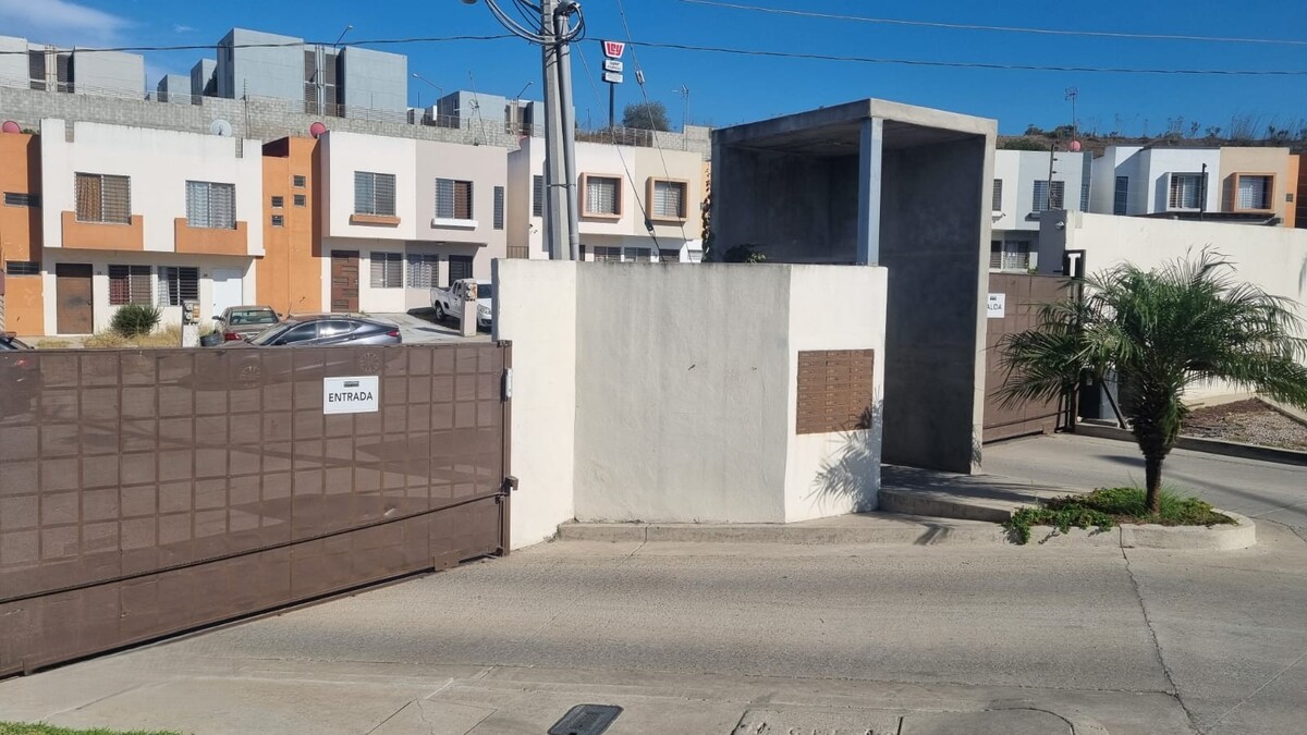 3 de 18: Estacionamiento