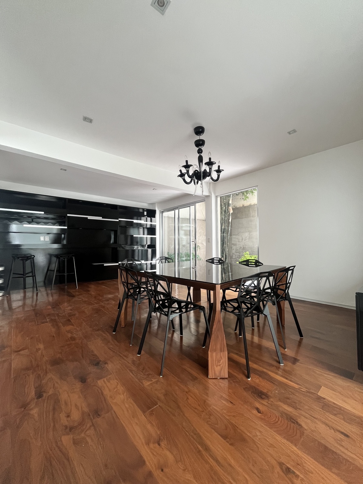 4 de 48: Comedor