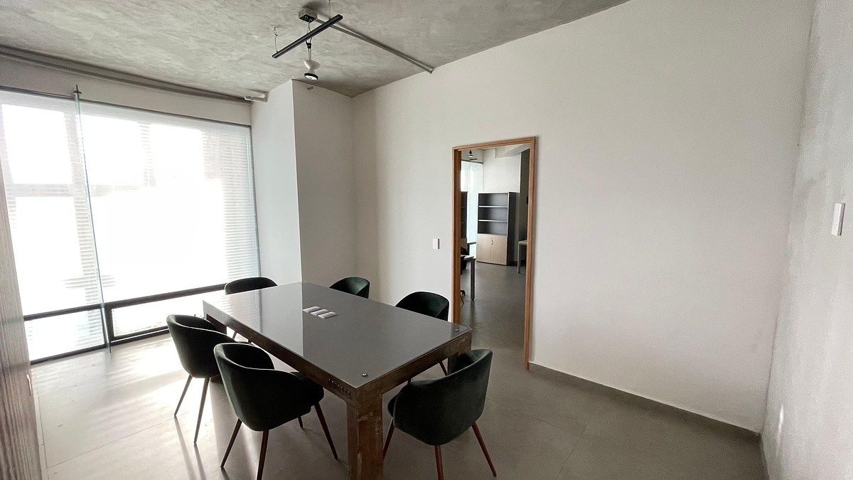 9 de 10: sala de juntas