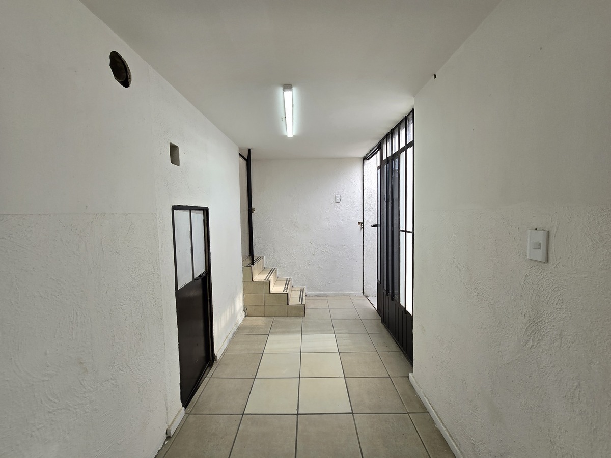 4 de 24: Distribuidor planta baja