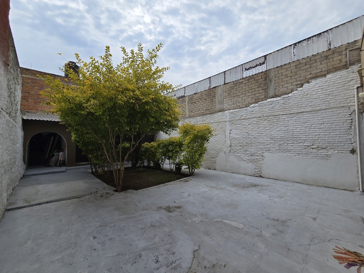 8 de 24: Patio