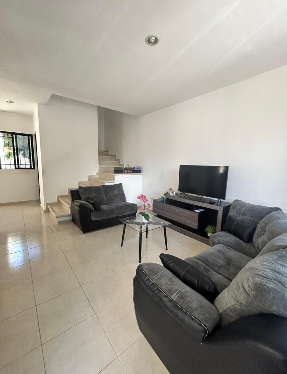 3 of 8: Sala