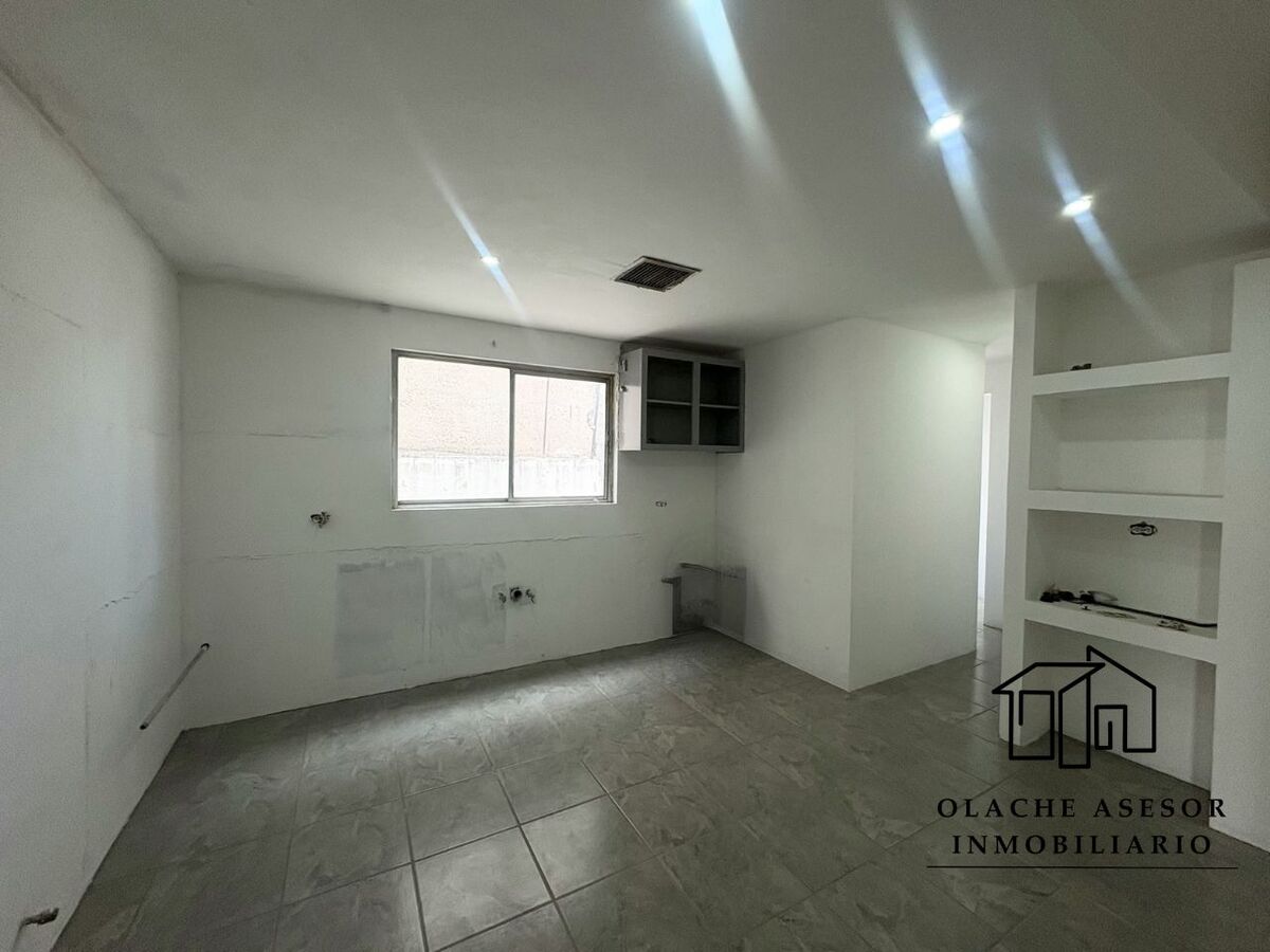 7 of 21: AREA DE COCINA