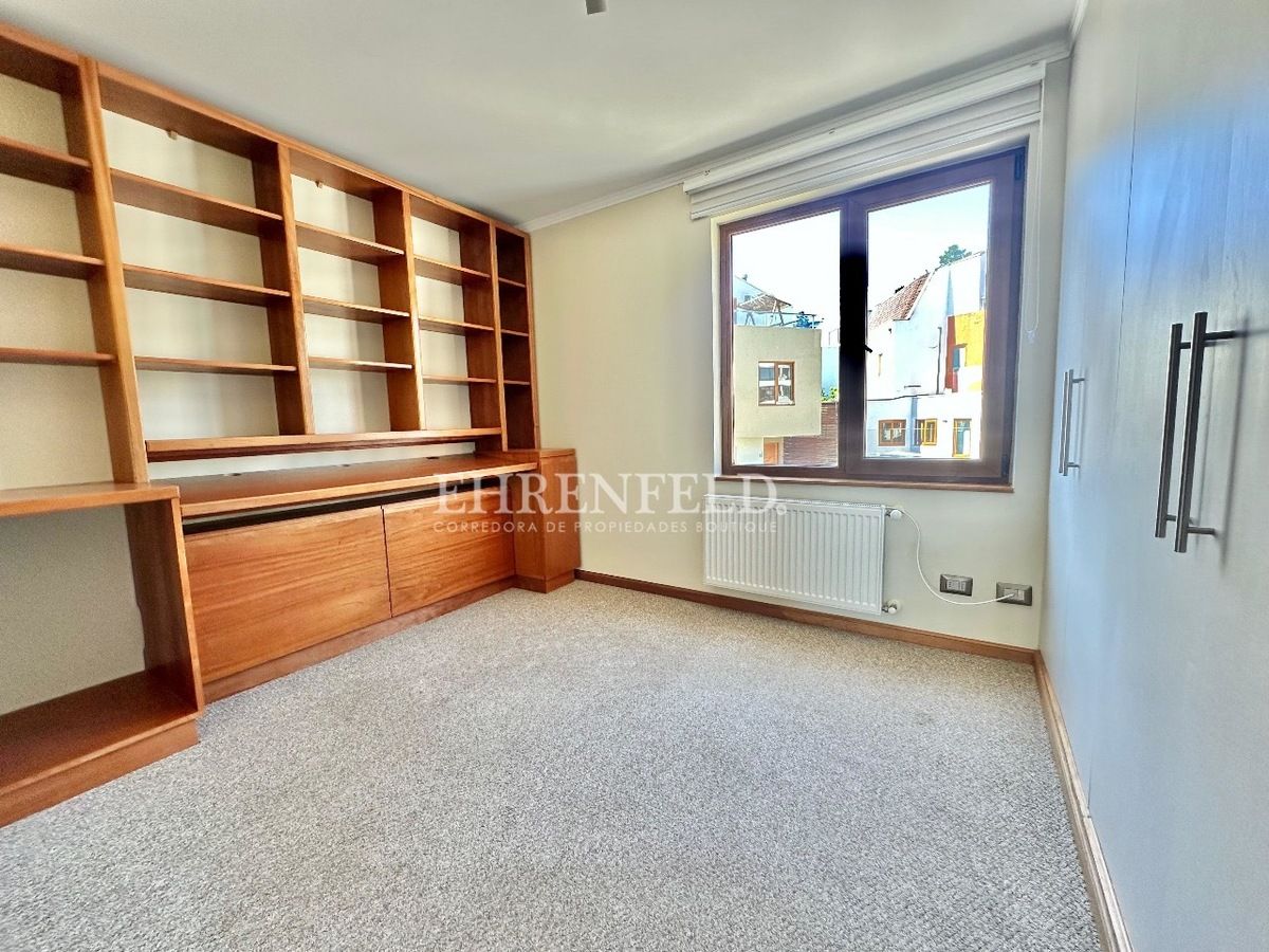 21 de 36: Dormitorio 1, segundo piso.